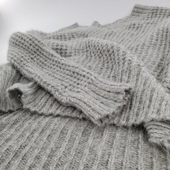Hollister Grey‎ Medium Knit Sweater Womeens Small - Picture 5 of 5